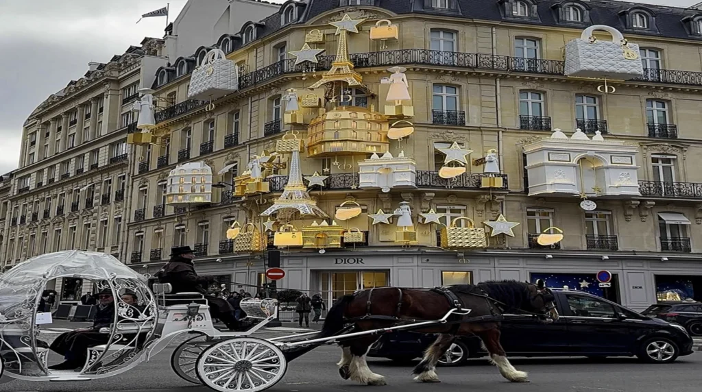Shopping in Paris, Avenue Montaigne