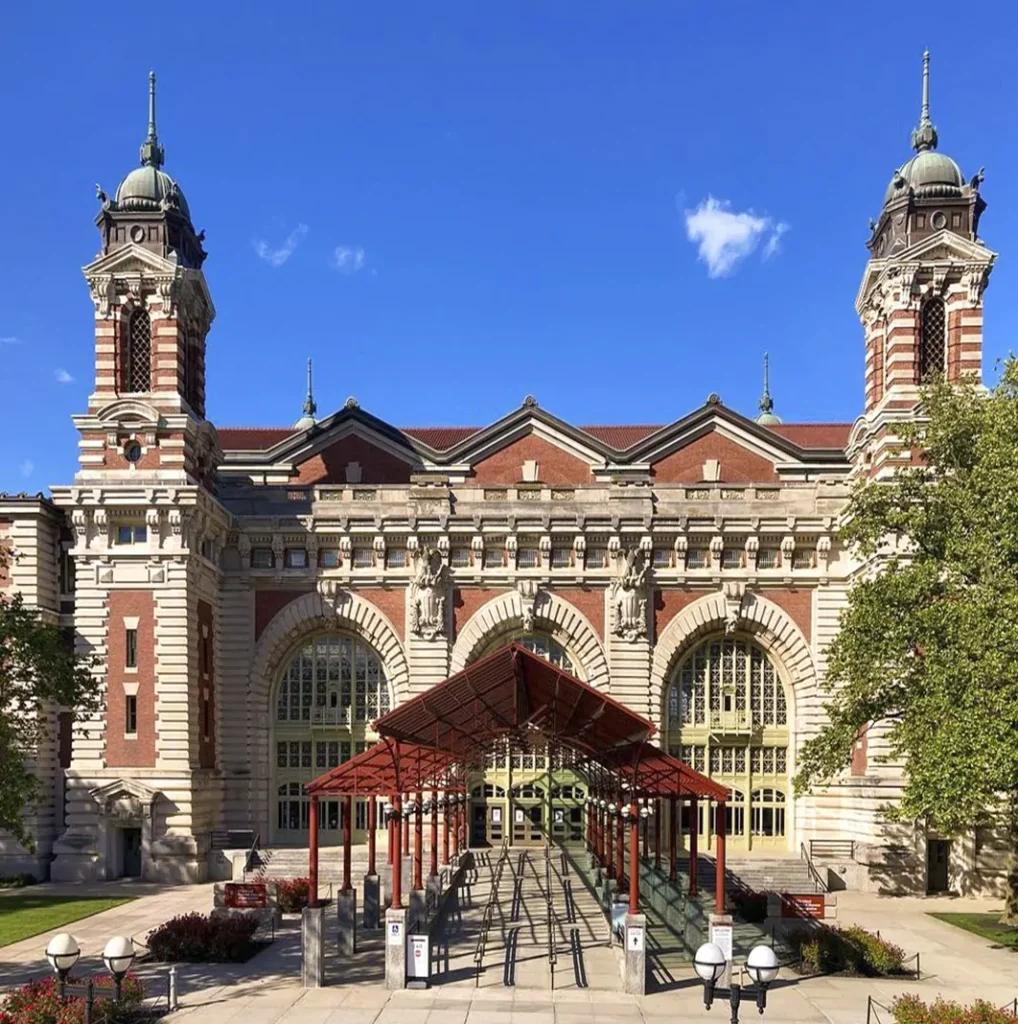 Ellis-Island