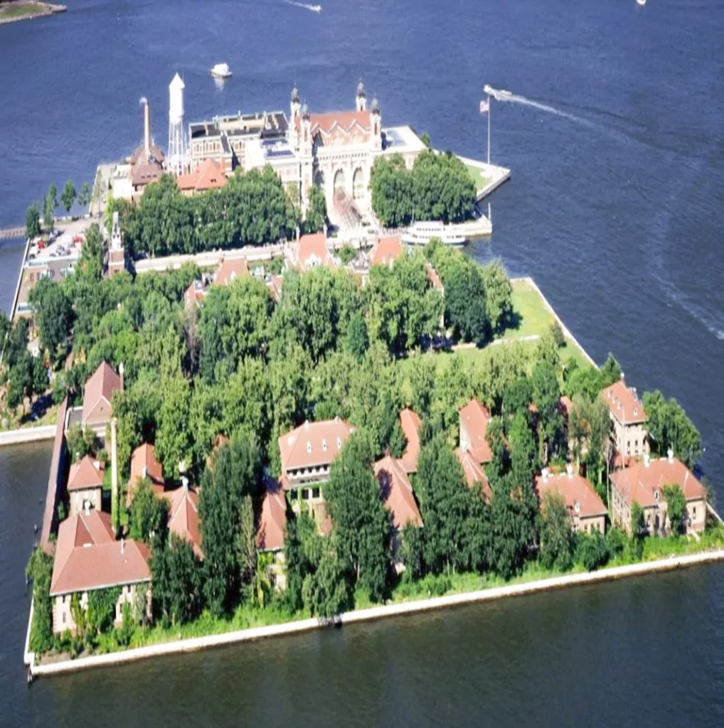 Ellis-Island
