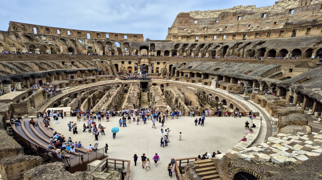 arena vloer in het Colosseum in Rome