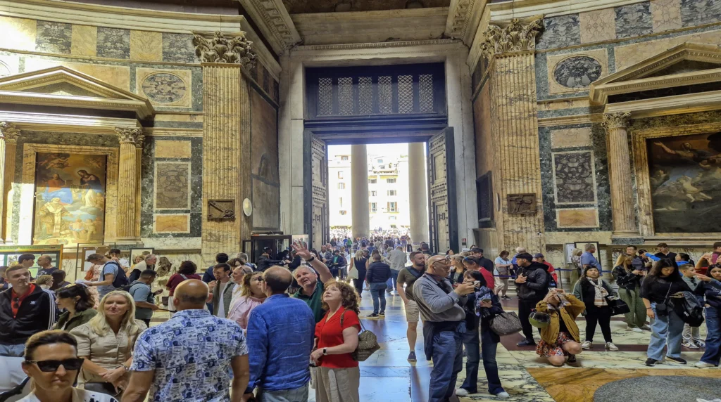 Eingang des Pantheons in Rom