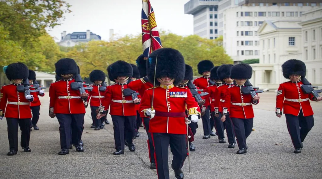 Wachablösung am Buckingham Palace in London