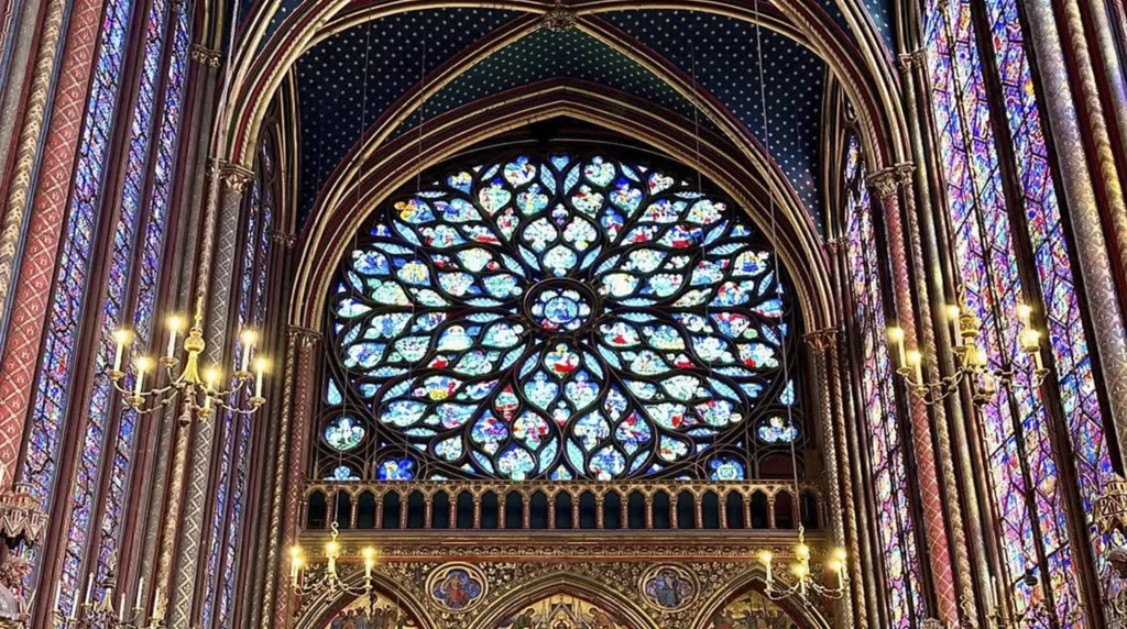 Het roosvenster-Chapelle in Parijs Sainte-Chapelle in Paris