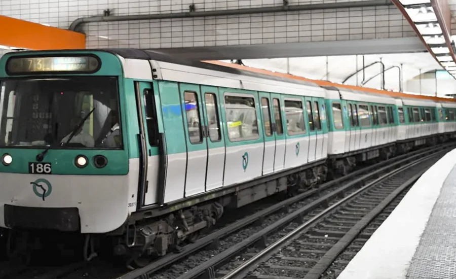 Wie reist man mit der Metro in Paris?