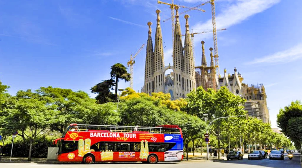 Hop on hop off bus in Barcelona