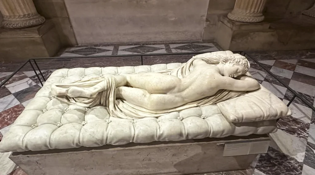 Slapende Hermaphrodite-louvre-parijs