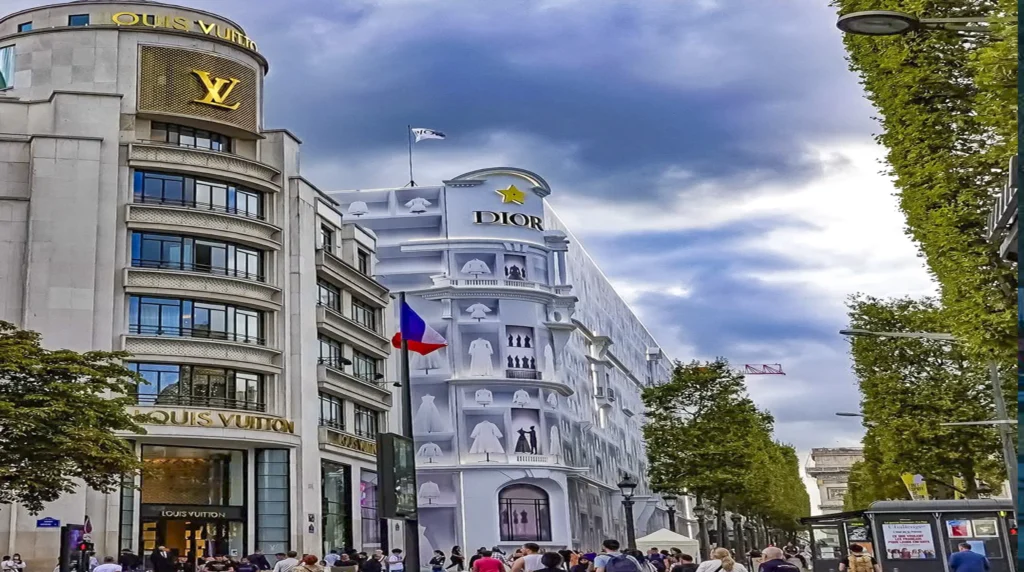 Champs-Élysées in paris