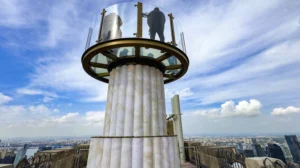 the skulift-top of the rock