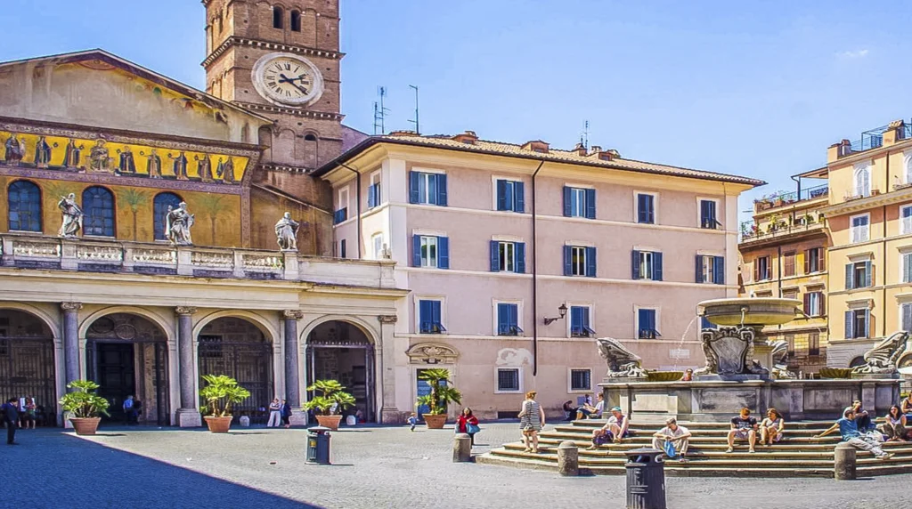 Piazza di Santa Maria in Trastevere-rome