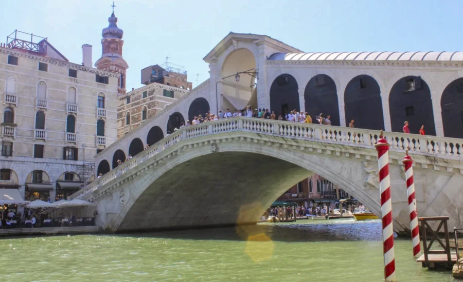 Rialto Bridge in Venice, City trip to Venice, City break to Venice, Visit Venice