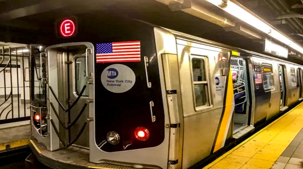 metro-e-train-new york-transfers JFK Airport Metro in New york