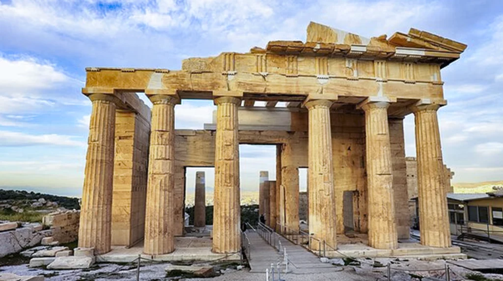 De Propylaeën-Acropolis in Athene