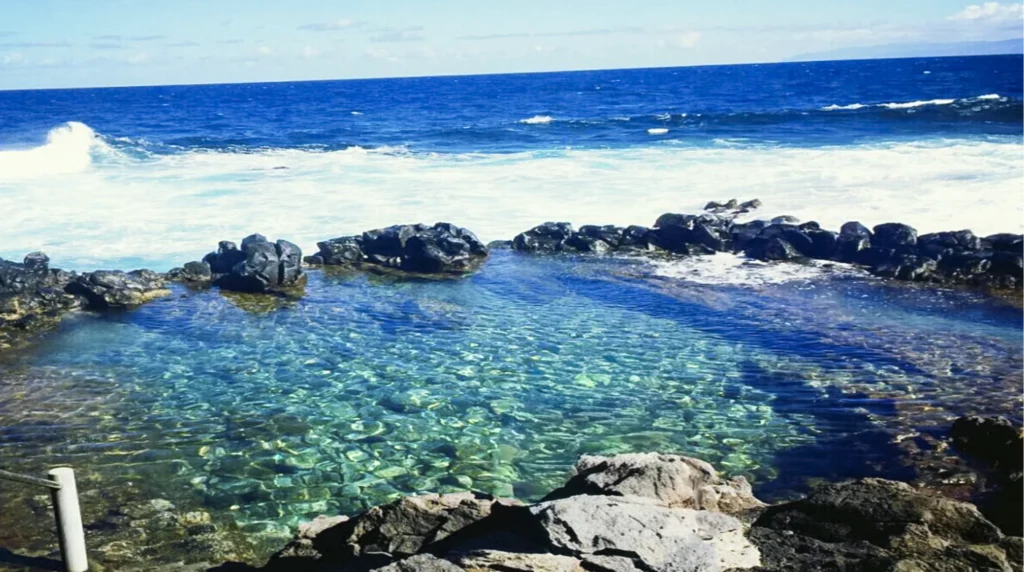Natuurlijke zwembaden op Tenerife Natural pools in Tenerife Natürliche Pools auf Teneriffa