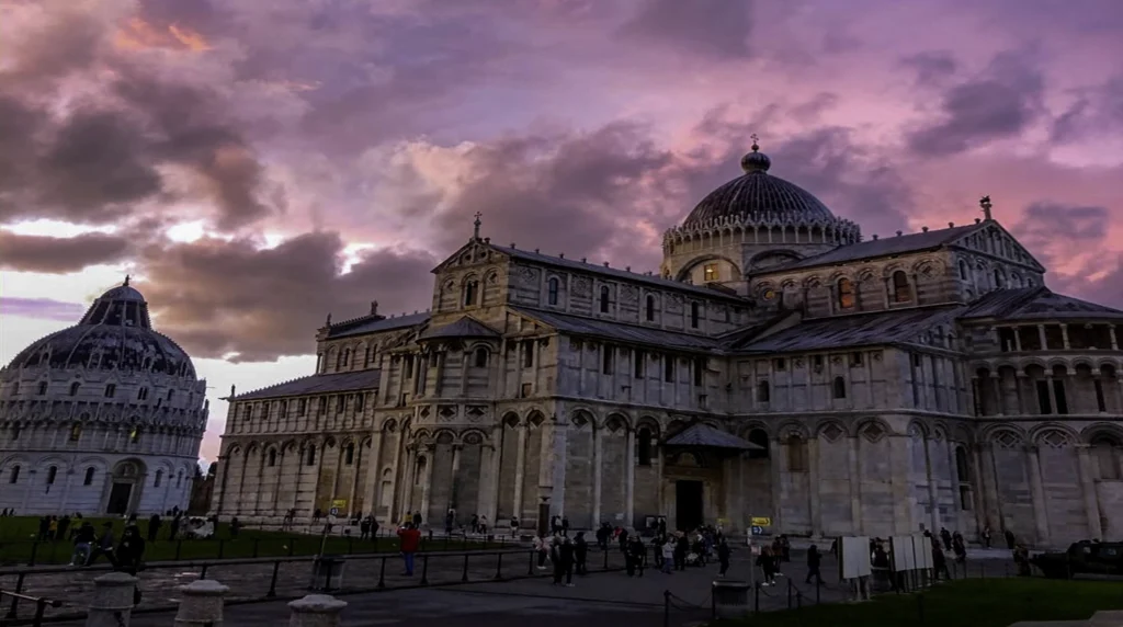 Piazza dei Miracoli bezoeken