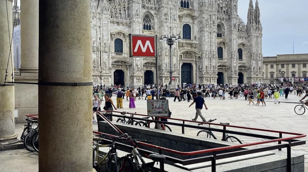 metro station near Duomo di Milano