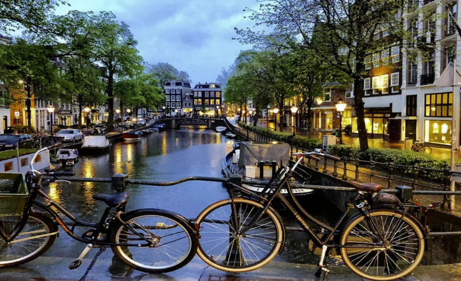Goedkoop door Amsterdam reizen