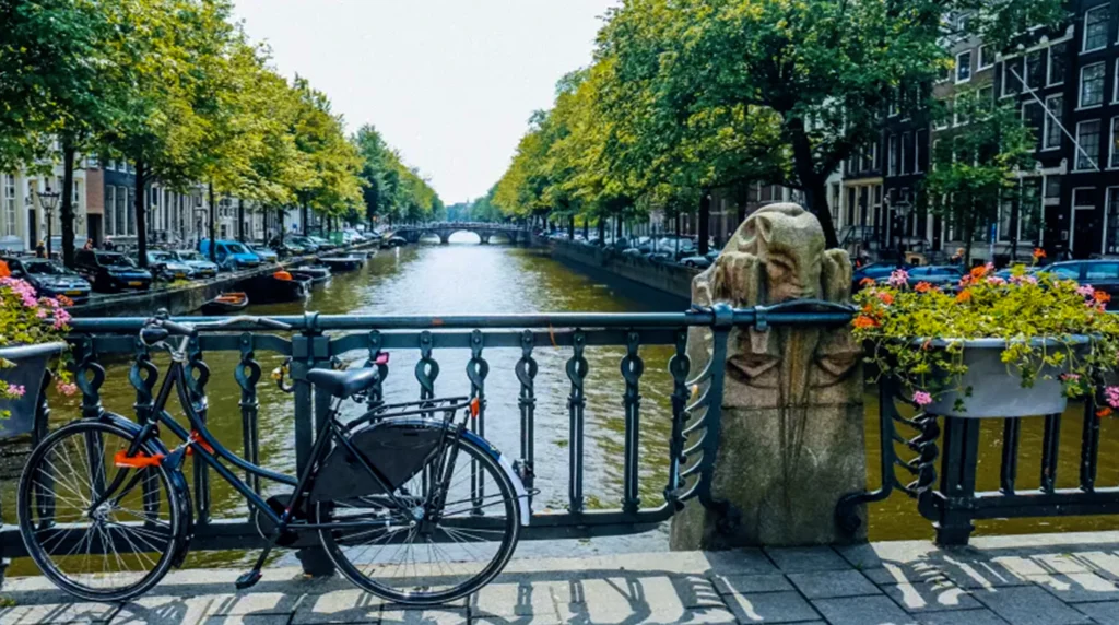 Was sind die schönsten Viertel und Stadtteile in Amsterdam?
