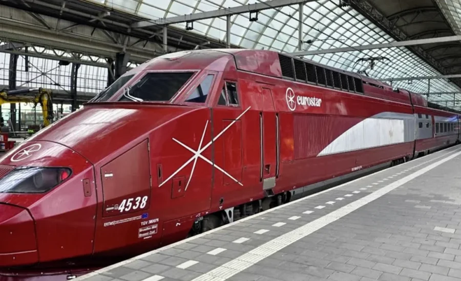 Mit dem Zug nach Paris